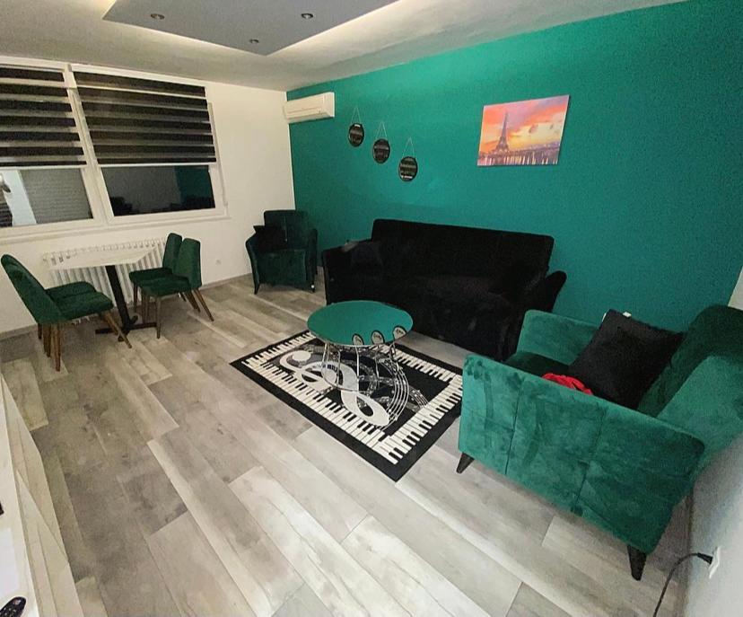 Apartman Omar Stan Na Dan Besplatan Parking Сараево Екстериор снимка