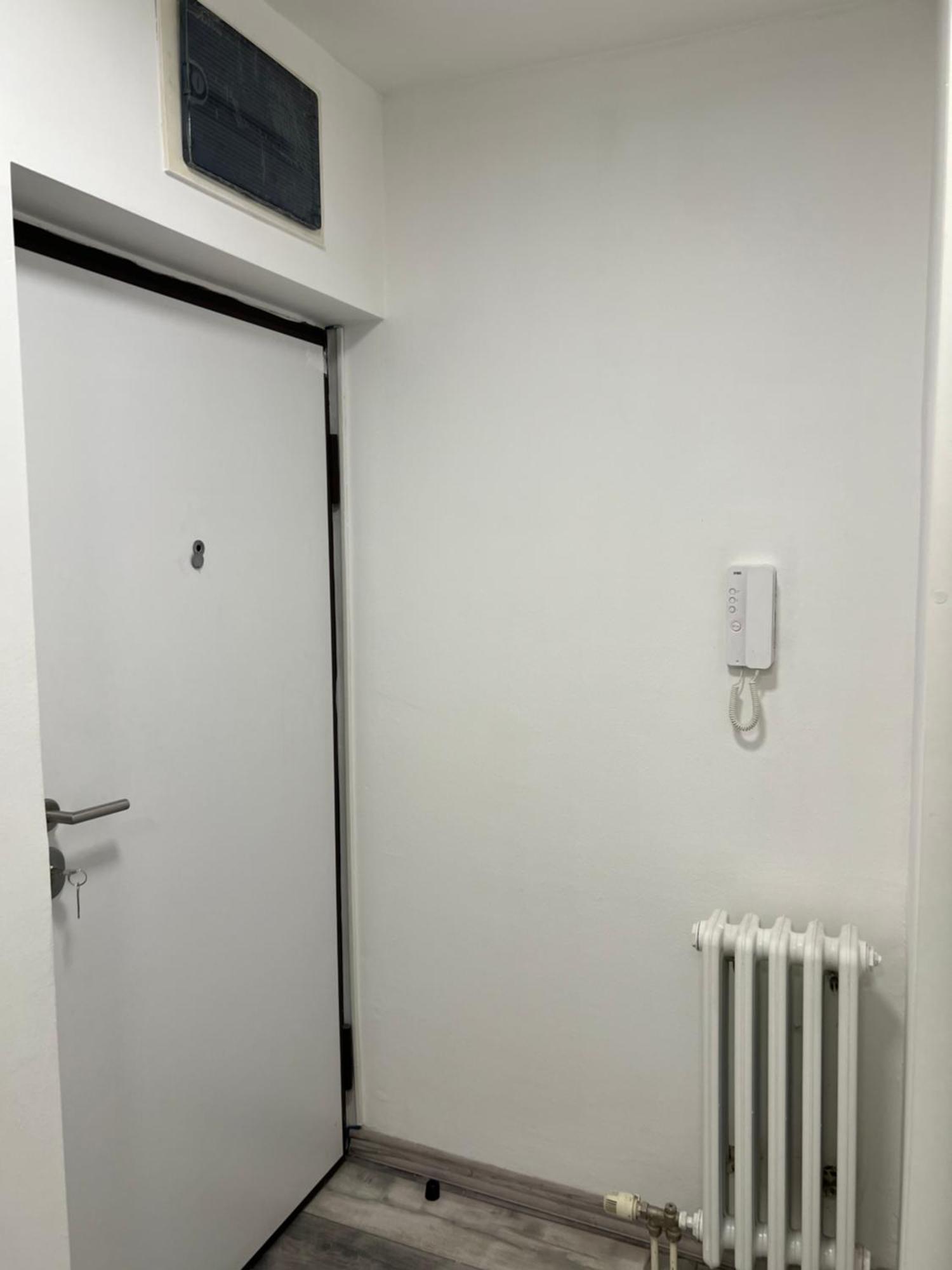 Apartman Omar Stan Na Dan Besplatan Parking Сараево Екстериор снимка