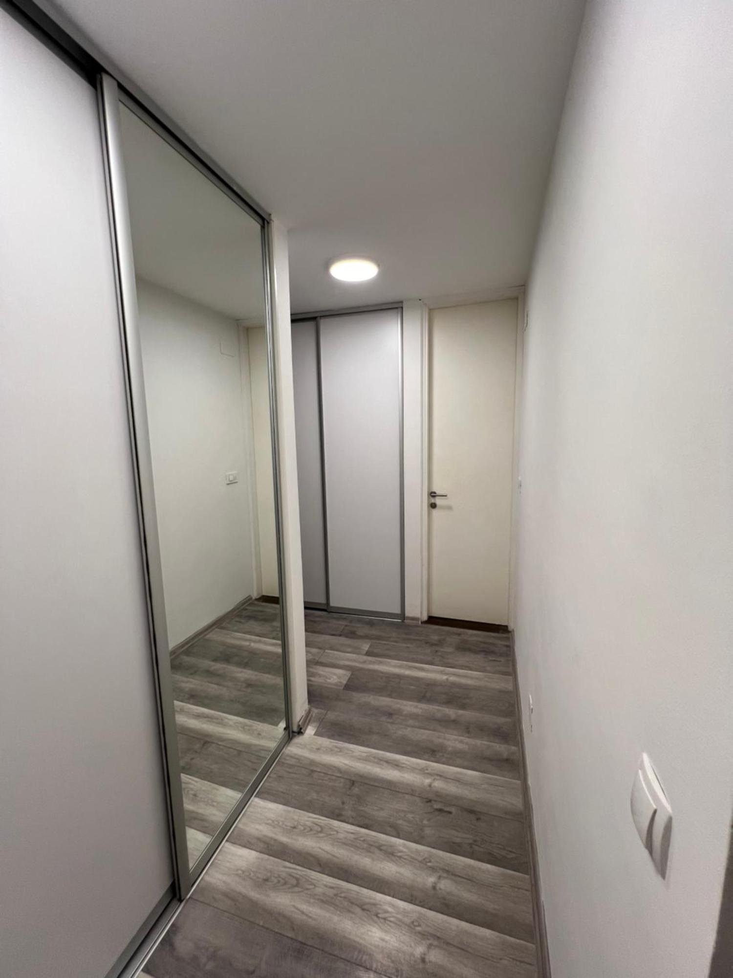 Apartman Omar Stan Na Dan Besplatan Parking Сараево Екстериор снимка